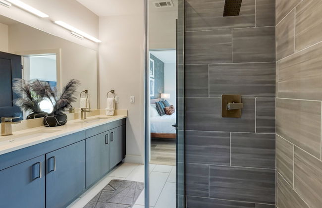 Honkey-tonk by Avantstay New Modern 2bdr in Walkable Midtown w Gym Pool - Photo 18