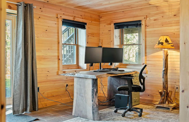 Deer Haven Cabin by Avantstay Waterfront Dock Firepit - Photo 40