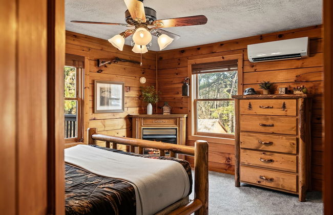Deer Haven Cabin by Avantstay Waterfront Dock Firepit - Photo 26