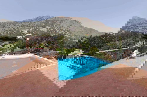 Photo 10 - Plaka-sleeps4-parking-pool-hottub-seaviews
