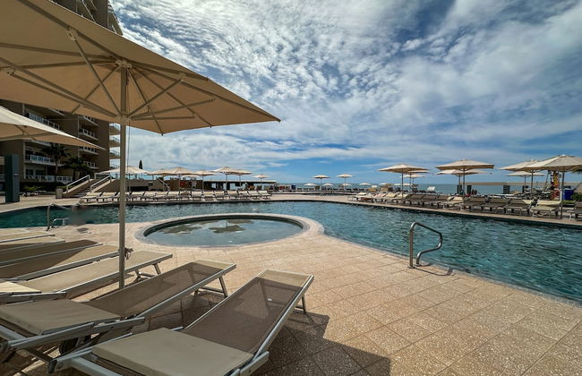 Oceanfront Vibes Iconic Beachside Getaway - Photo 50
