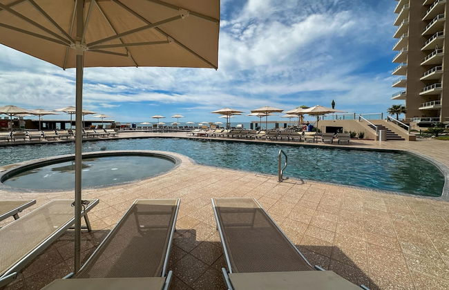Oceanfront Vibes Iconic Beachside Getaway - Photo 48