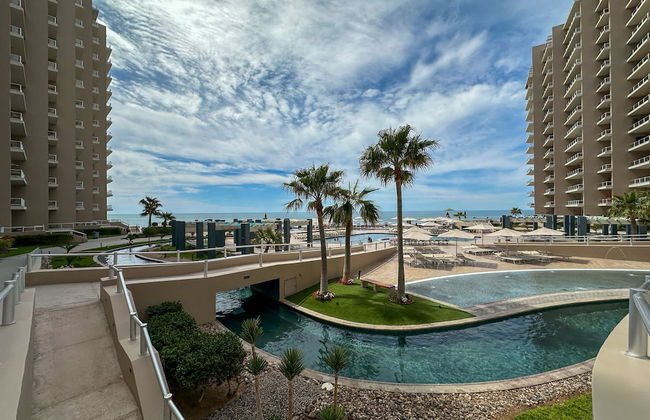 Oceanfront Vibes Iconic Beachside Getaway - Photo 46