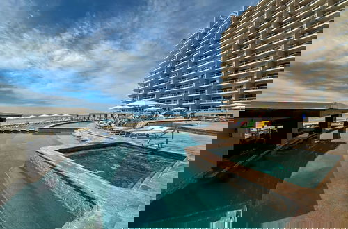 Foto 61 - Oceanfront Vibes Iconic Beachside Getaway