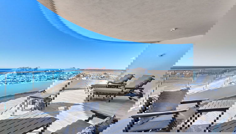 Foto 1 - Oceanfront Vibes Iconic Beachside Getaway