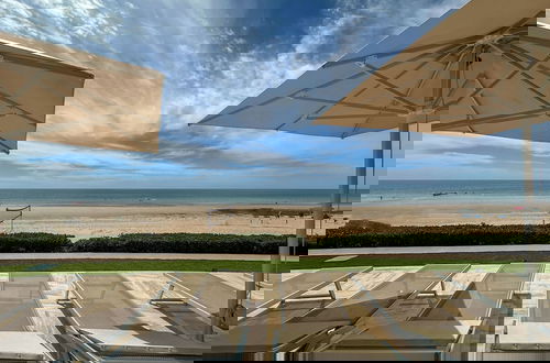 Foto 65 - Oceanfront Vibes Iconic Beachside Getaway