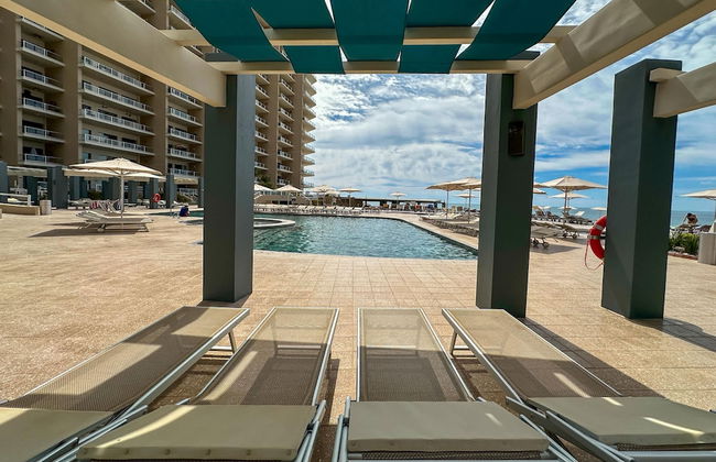 Oceanfront Vibes Iconic Beachside Getaway - Photo 52