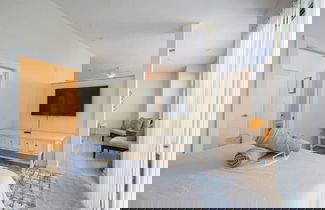 Photo 3 - Luxury Apartment Uptonw Wi-Fi Gym 233