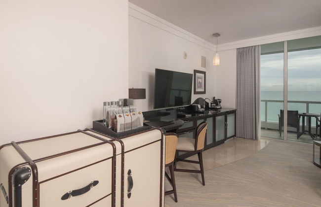 Residences at Fontainebleau Miami - Photo 15
