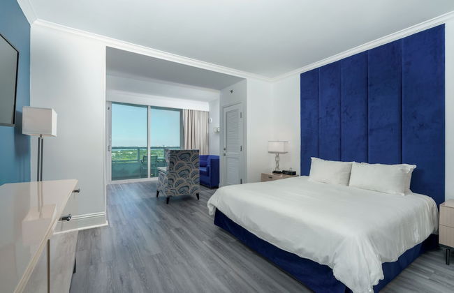 Residences at Fontainebleau Miami - Photo 50