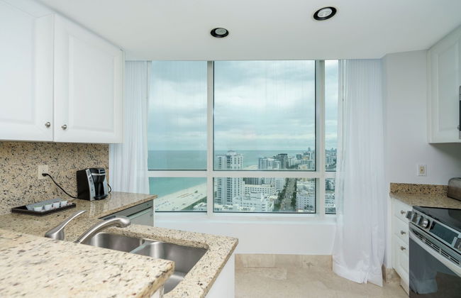 Residences at Fontainebleau Miami - Photo 61