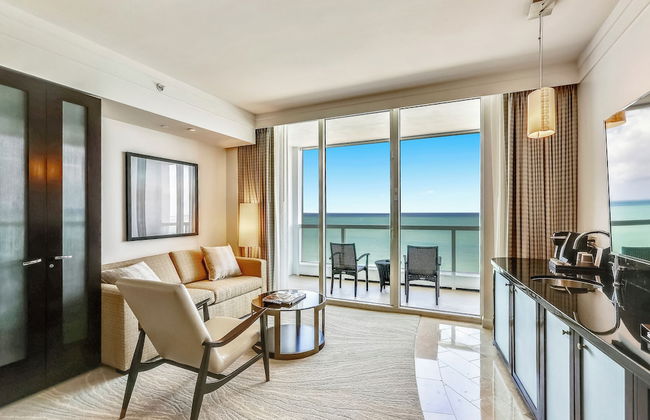 Residences at Fontainebleau Miami - Photo 12