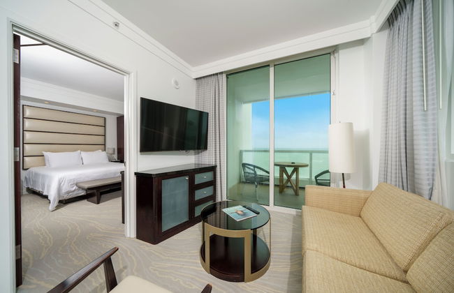 Residences at Fontainebleau Miami - Photo 64