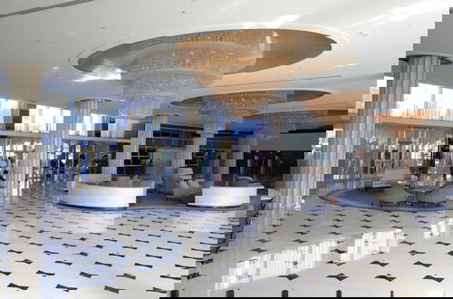 Photo 1 - Residences at Fontainebleau Miami