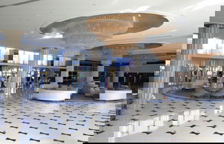 Photo 1 - Residences at Fontainebleau Miami
