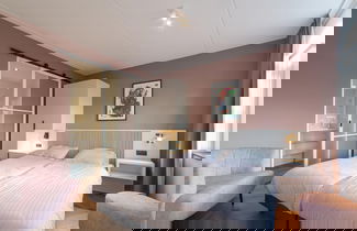 Foto 2 - Luxurious 12-person City Villa With Wellness