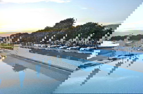 Photo 26 - Villas Punta Skala Apartments With Pools at Beach