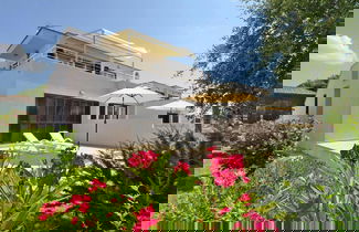 Photo 1 - Apartments in Villas Punta Skala With Beachpool