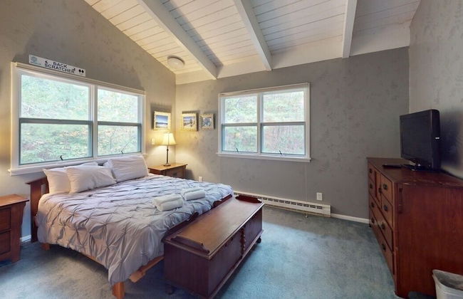 Silver Spring Chalet Brought to you by GetAway Vacations - Foto 2