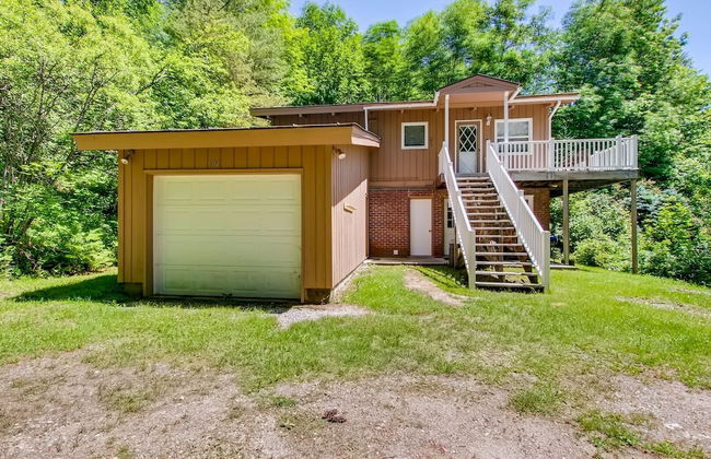 Silver Spring Chalet Brought to you by GetAway Vacations - Foto 47