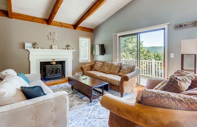 Silver Spring Chalet Brought to you by GetAway Vacations - Foto 15