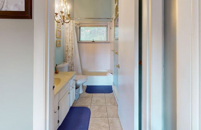 Silver Spring Chalet Brought to you by GetAway Vacations - Foto 26