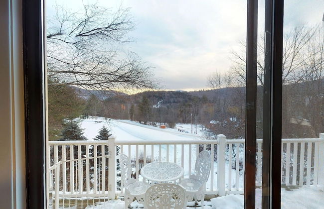 Silver Spring Chalet Brought to you by GetAway Vacations - Foto 23