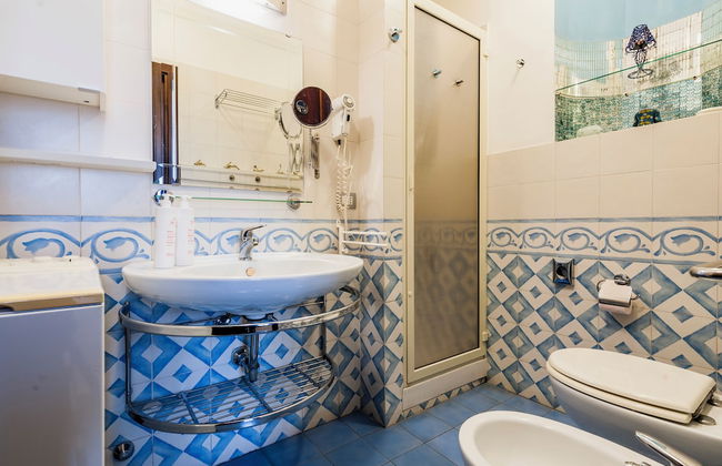 Grimaldi 8 Apartment by Wonderful Italy - Photo 9