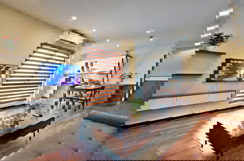 Photo 1 - Luxe Paradise Residence Nhat Chieu