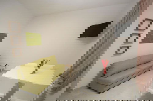 Foto 7 - Modern Apartment Near the Beach