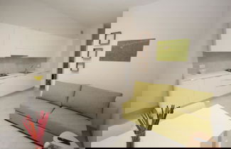 Foto 1 - Modern Apartment Near the Beach
