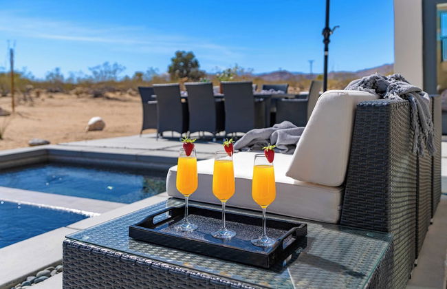 Private Pool, Hot Tub, Firepit Modern Oasis Blue Mirage by Avantstay - Photo 12