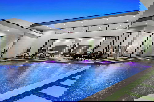 Foto 10 - Luxury Villa w/ Pool, Pickleball Minutes From Golf + Dining