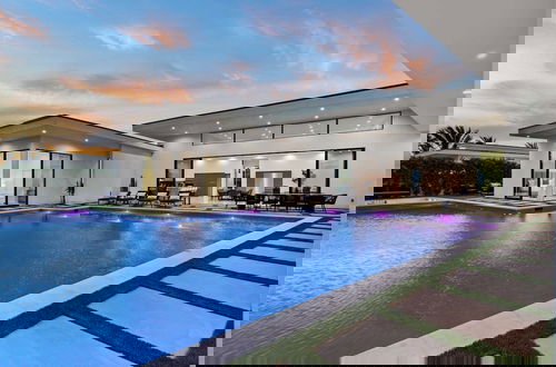 Foto 9 - Luxury Villa w/ Pool, Pickleball Minutes From Golf + Dining