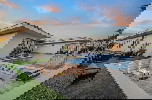 Foto 12 - Luxury Villa w/ Pool, Pickleball Minutes From Golf + Dining
