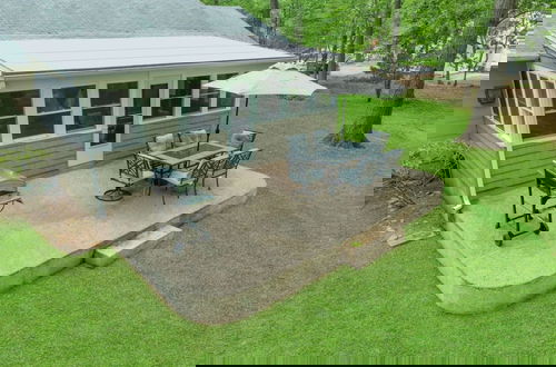 Foto 45 - Spring Stay With BBQ Patio hot tub and Calm Vibes