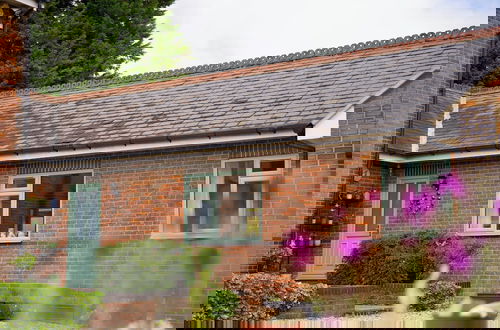 Photo 24 - Tring Grange Cottage - Sleeps 2 - Onsite Parking