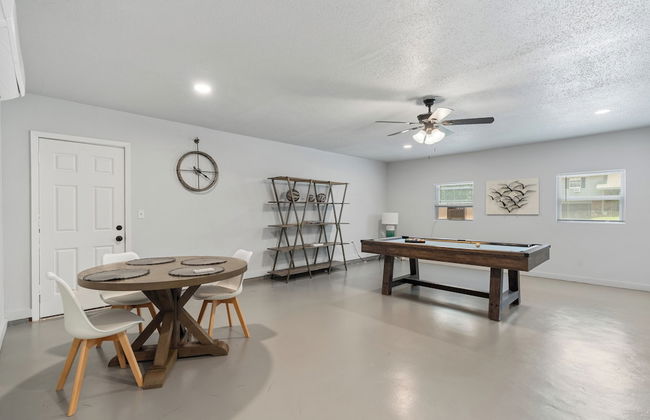 Spacious 8BR Modern Retreat Pool Table RV - Foto 32
