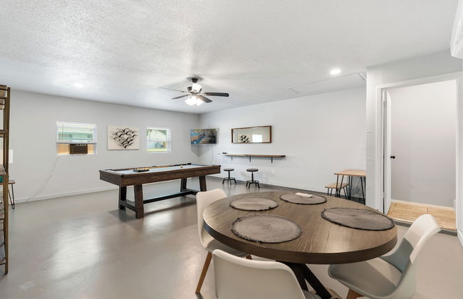 Spacious 8BR Modern Retreat Pool Table RV - Foto 31