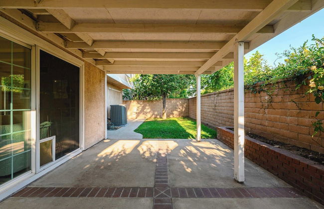Spacious Retreat w Modern Decor and Private Yard - Foto 62