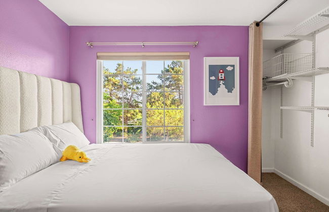 Spacious Retreat w Modern Decor and Private Yard - Foto 10