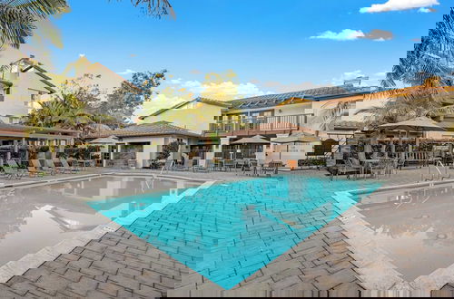 Foto 1 - Walk to Beach Pool, Hot Tub, Private Patio, Parking Seabreeze Retreat