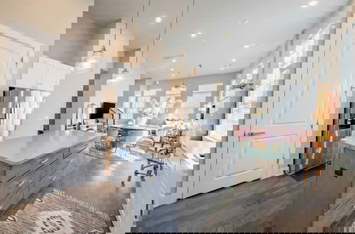 Foto 40 - Modern Home, Private Balcony, Near Rainey & Lady Bird Lake Hauz of Z