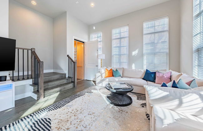 Modern Home, Private Balcony, Near Rainey & Lady Bird Lake Haus of Z - Photo 13