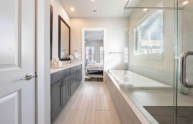 Modern Home, Private Balcony, Near Rainey & Lady Bird Lake Haus of Z - Photo 19