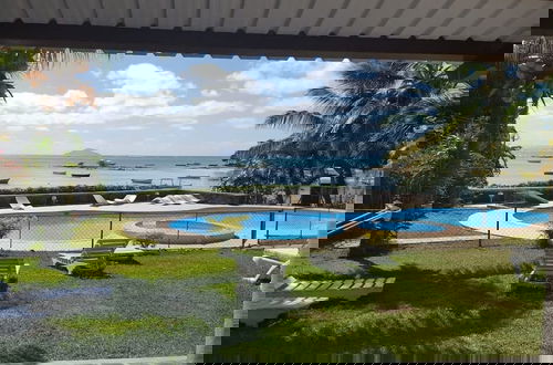 Foto 5 - Residence With 6 Seafront Bungalows and Swimming