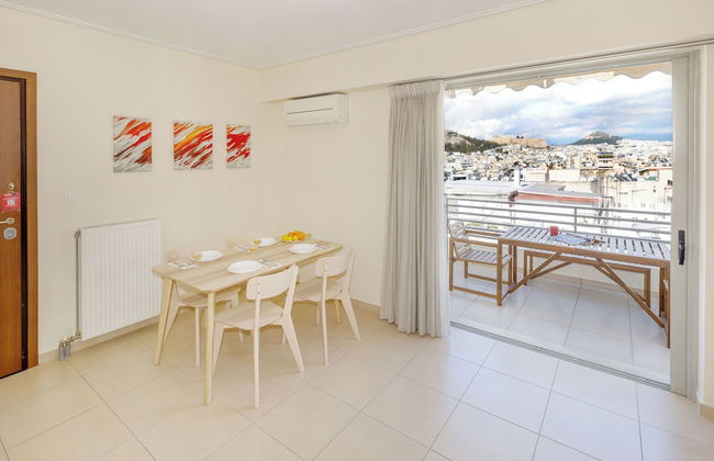 Urban Oasis with Acropolis Views by GHH - Photo 8