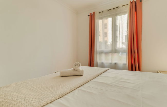Steven Apartment by HRM - Photo 5