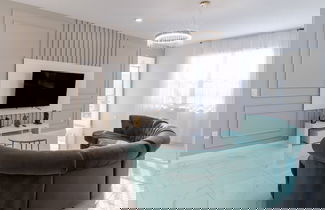Foto 2 - Sophisticated 9 Bedroom Close to Disney