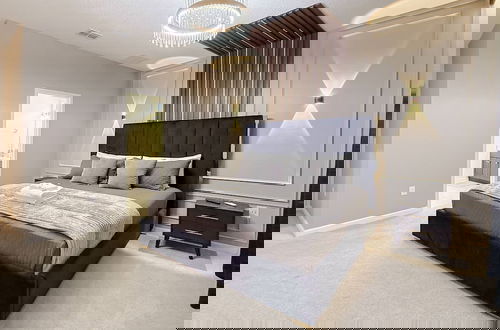 Foto 42 - Sophisticated 9 Bedroom Close to Disney